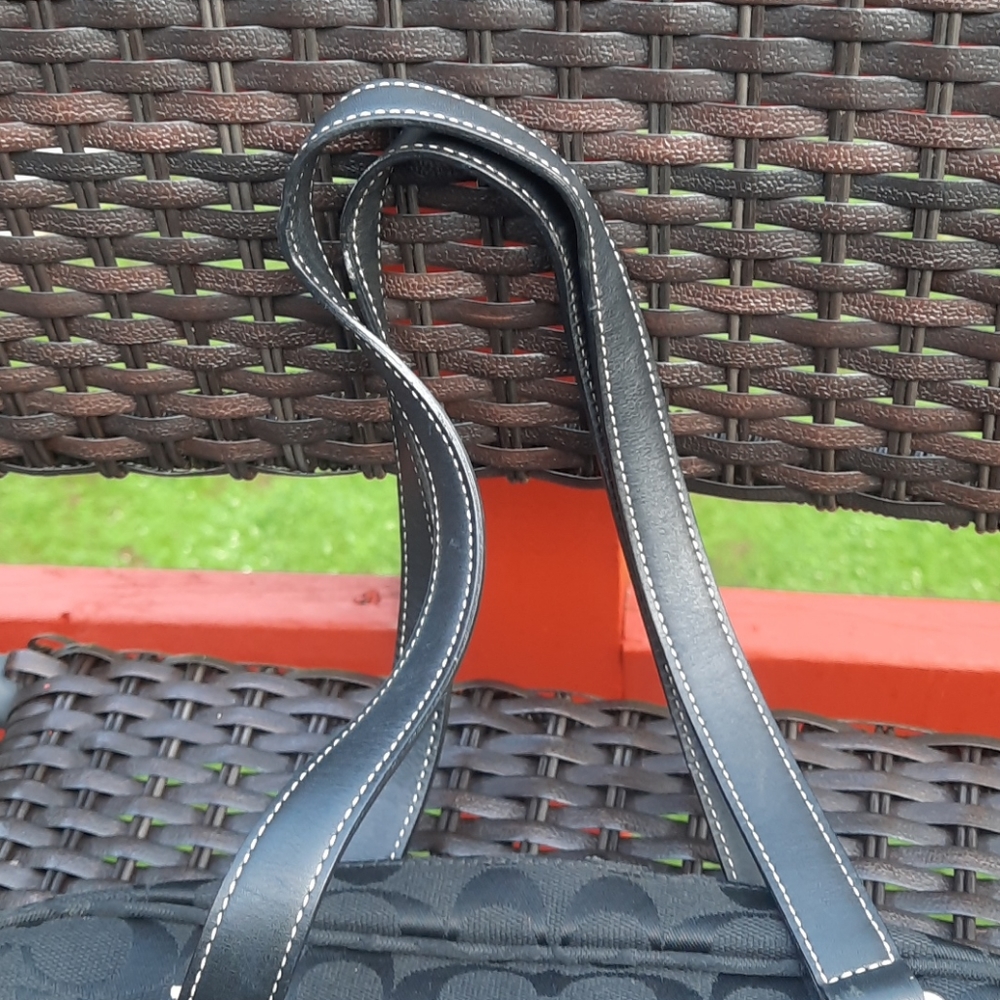 Coach Handbag - Picture 4 of 7